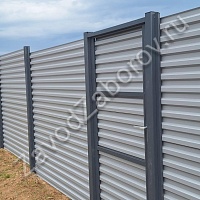 Забор из горизонтального профнастила С21