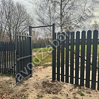 Комбинированный забор из профлиста и штакетника