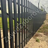 Комбинированный забор из профлиста и штакетника